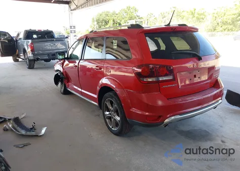 2018 Dodge Journey Crossroad z USA, uszkodzony, nr VIN 3C4PDCGG0JT166725